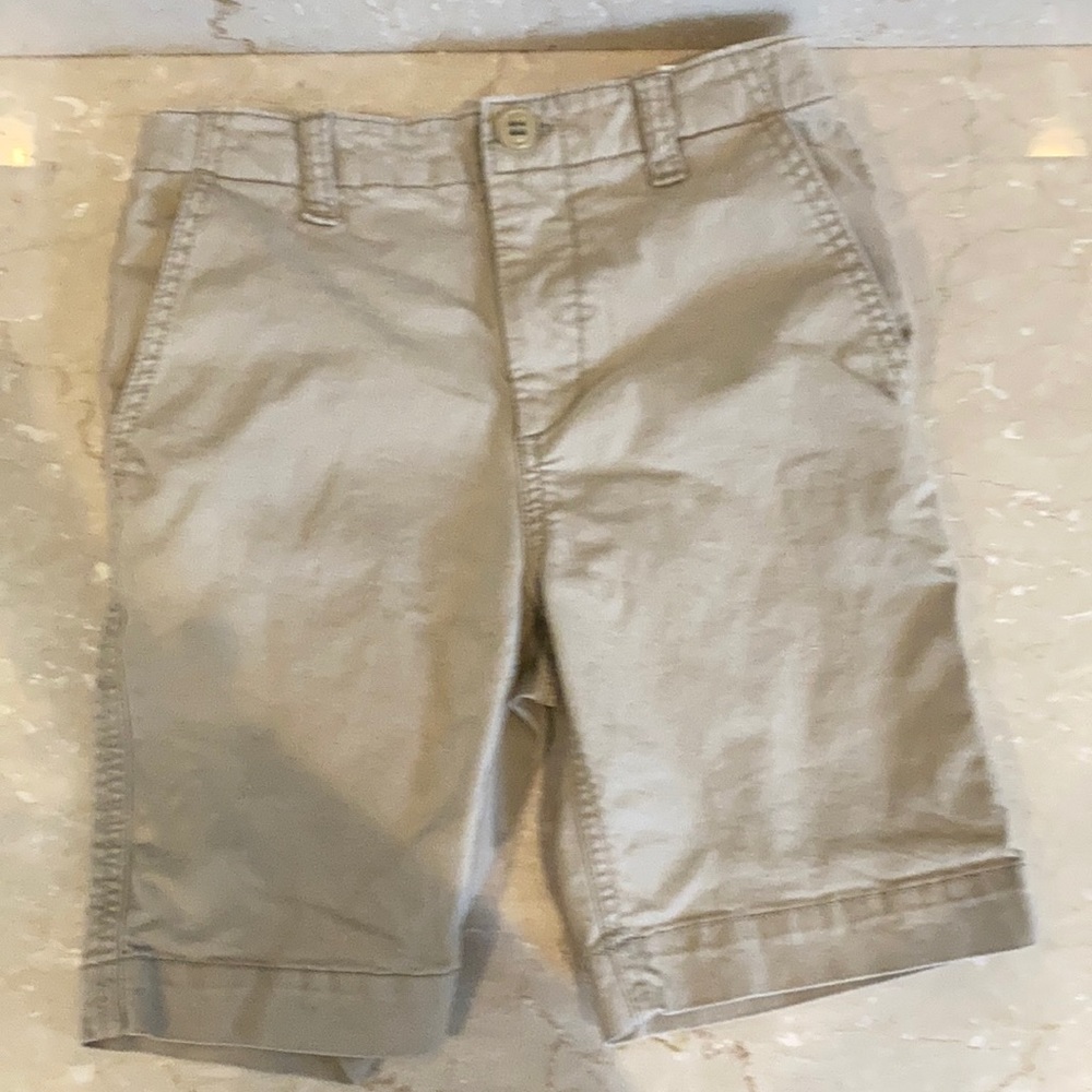 Gap Kids khaki shorts size 8